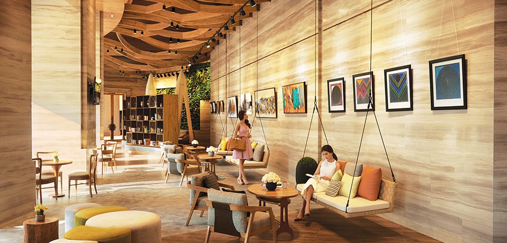 Lodha World Tower cafeteria